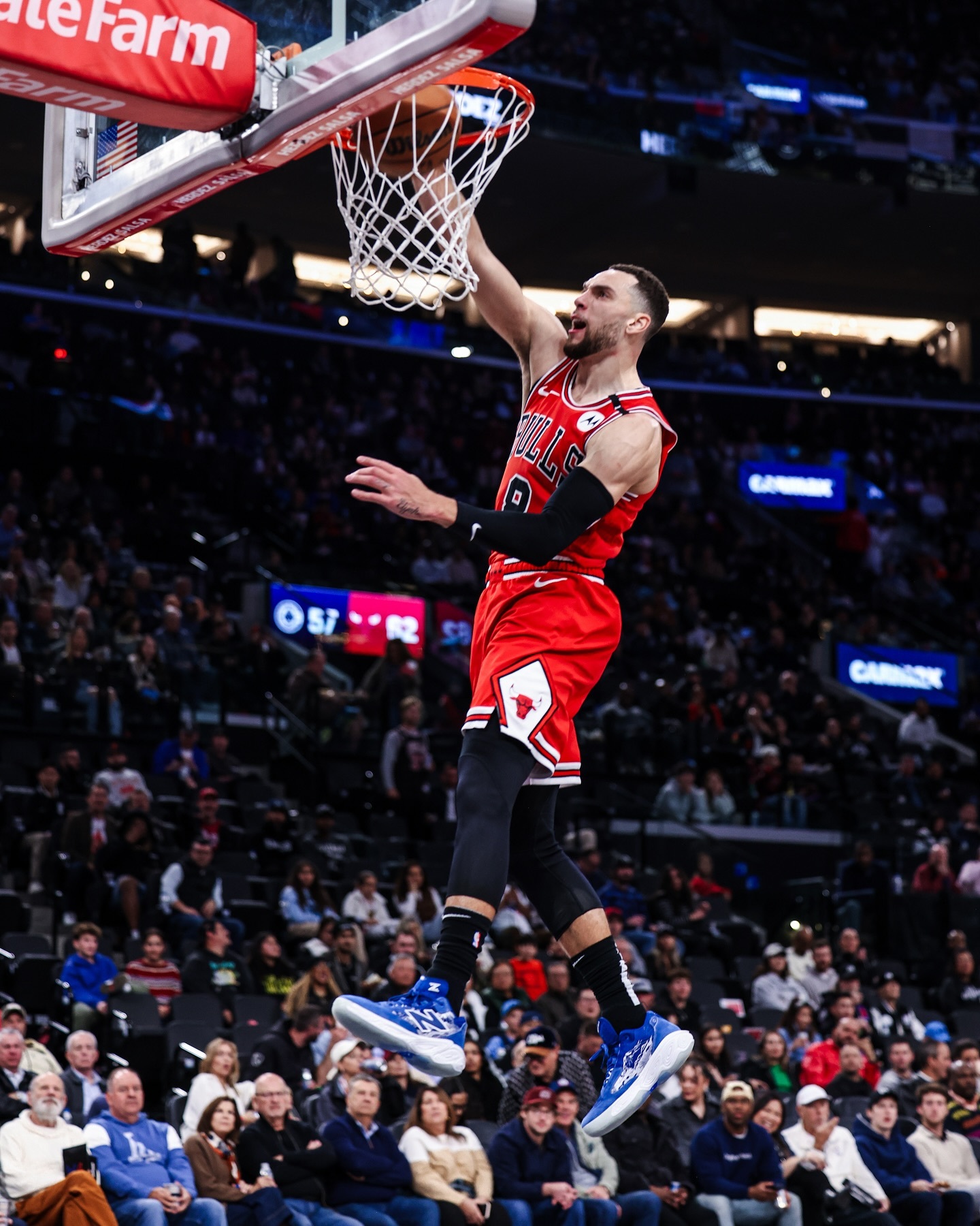 公牛逆转独行侠,拉文统治全场 公牛逆转独行侠,拉文统治全场