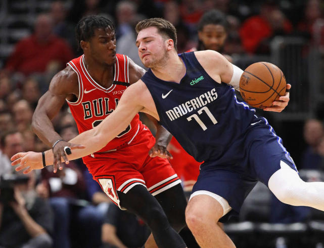 爵士险胜公牛,麦科勒姆关键制胜 爵士险胜公牛,麦科勒姆关键制胜