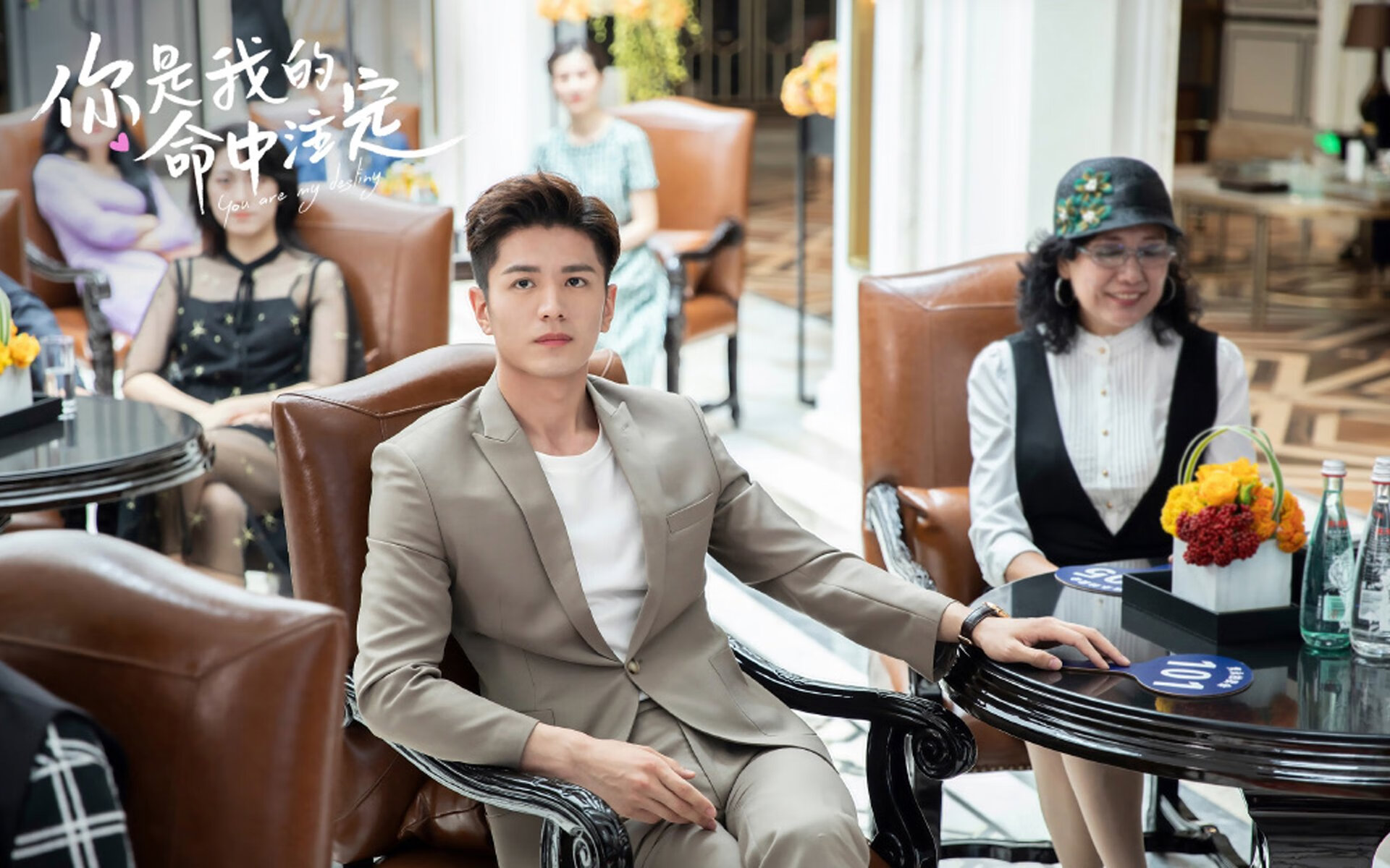 周冠宇驾阿斯顿马丁轻取威廉姆斯,全场统治演绎速度传奇