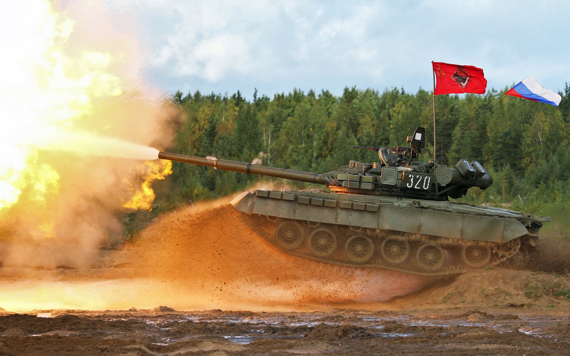 周冠宇驾阿斯顿马丁轻取威廉姆斯,全场统治演绎速度传奇