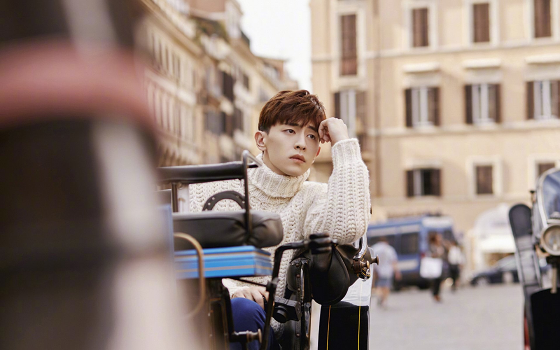 沙漠寒夜一剑封喉，拜仁加时险胜沙特，神秘先生恩佐点燃绝境之光