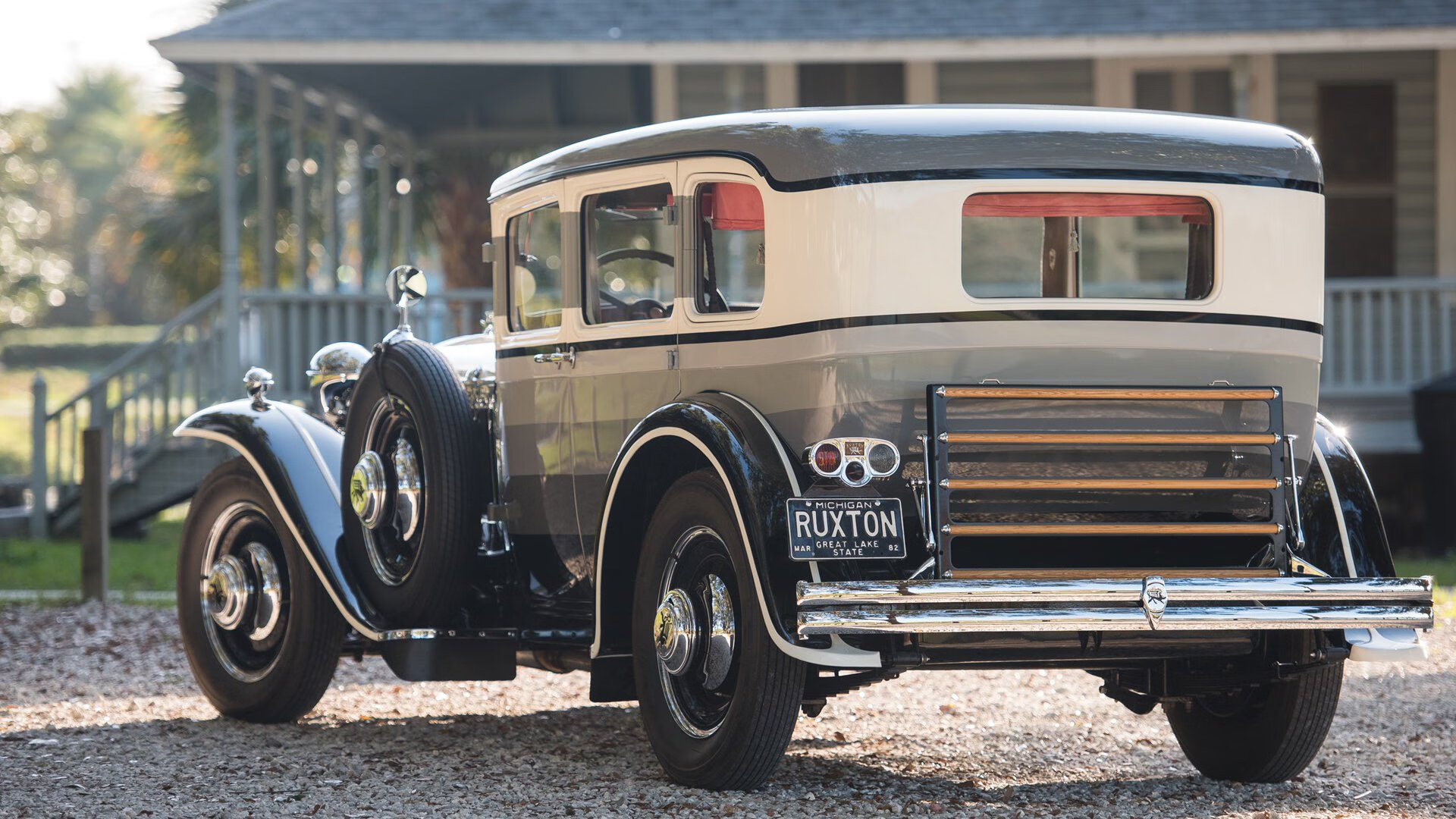 爱游戏下载-裁决之夜，星光为刃，哈利伯顿关键时刻的封神演出