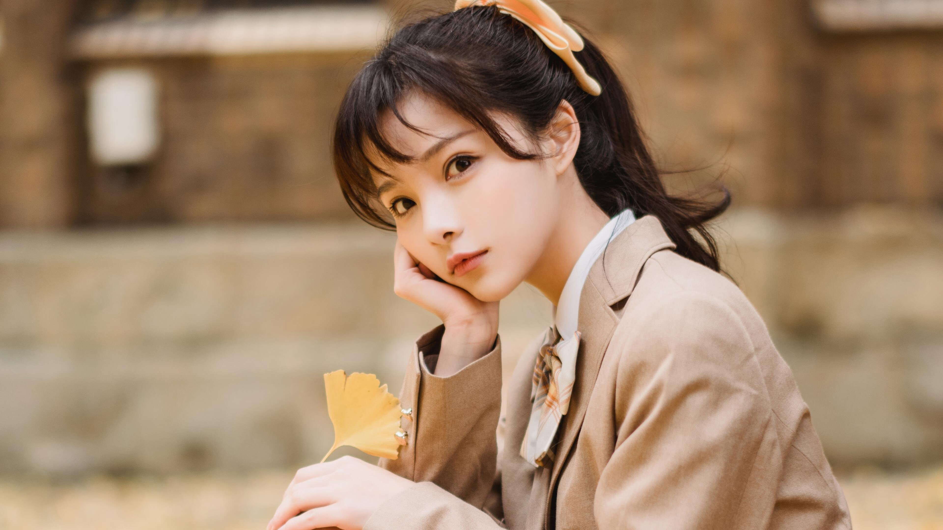 爱游戏官网-F1年度争冠之夜，那位与数据共舞的机械诗人，才是围场最隐秘的变量