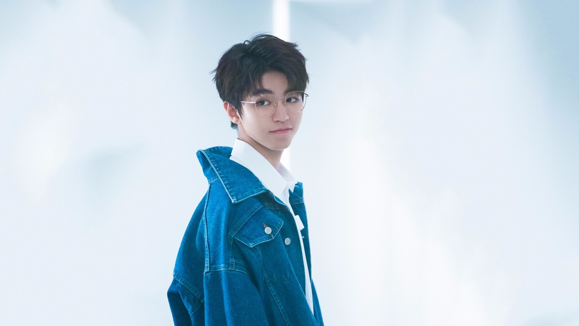 F1年度争冠之夜,那位与数据共舞的机械诗人,才是围场最隐秘的变量